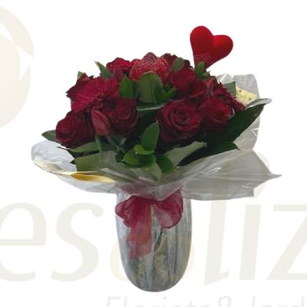 Imagem de Pack 9 Rosas + Coração + Jarra 